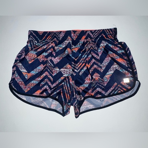 Victoria’s Secret VSX Sport The Player Running Shorts Size Medium - Picture 2 of 5